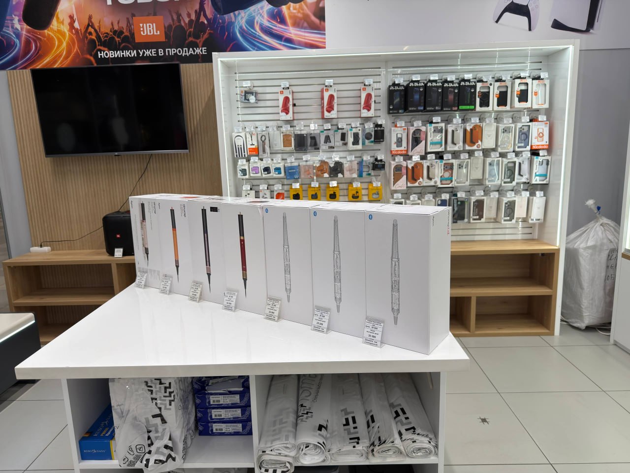Общий вид торгового зала iSmart